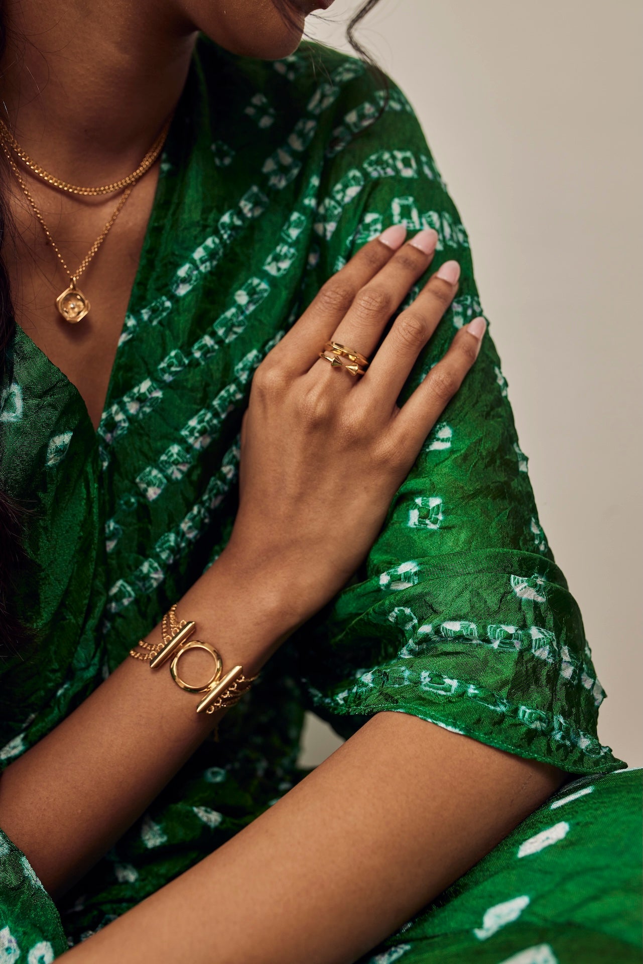 CLASSIC THICK BAND IN 18K GOLD MICRON PLATING