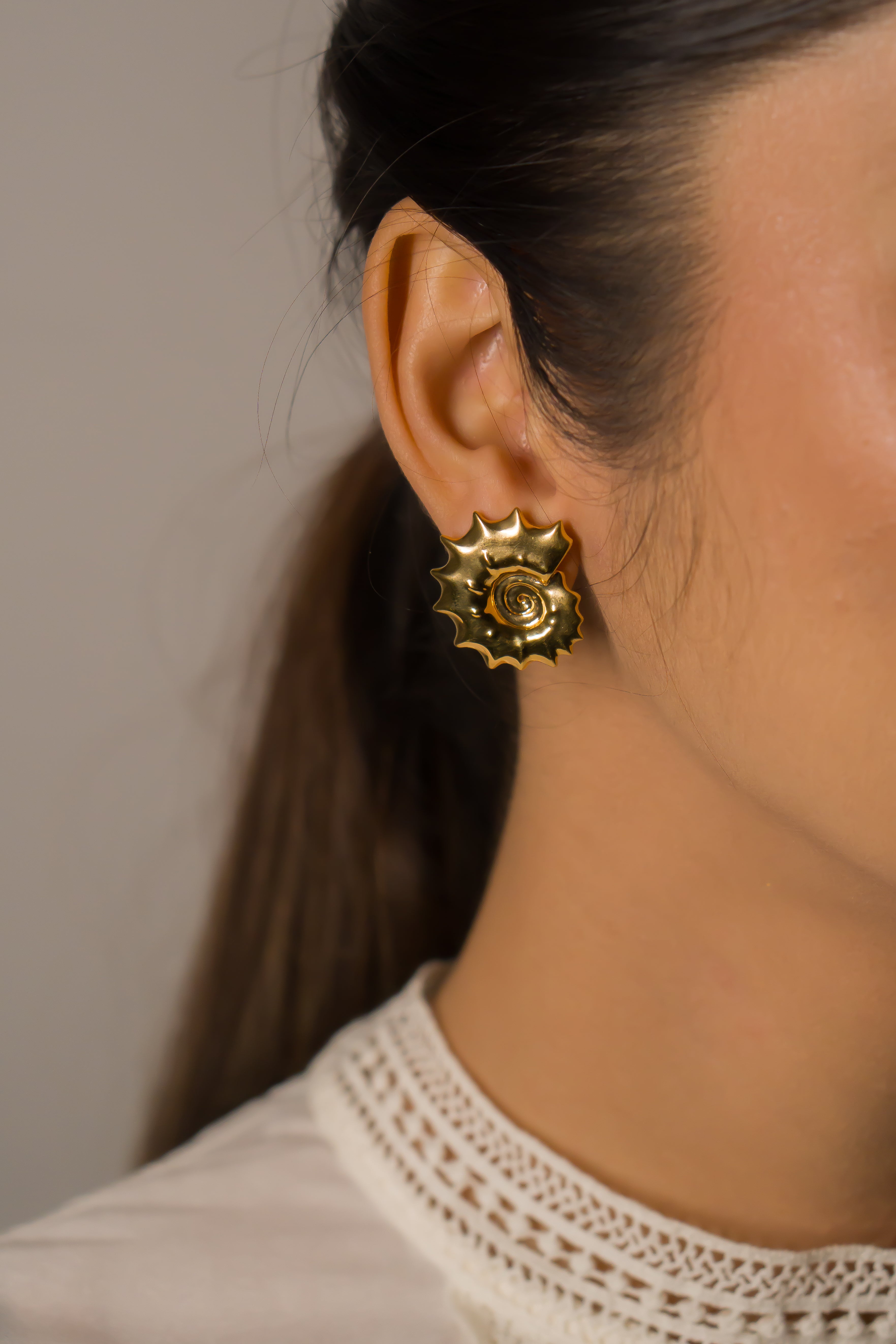 ELYSIAN SHELL EARRINGS