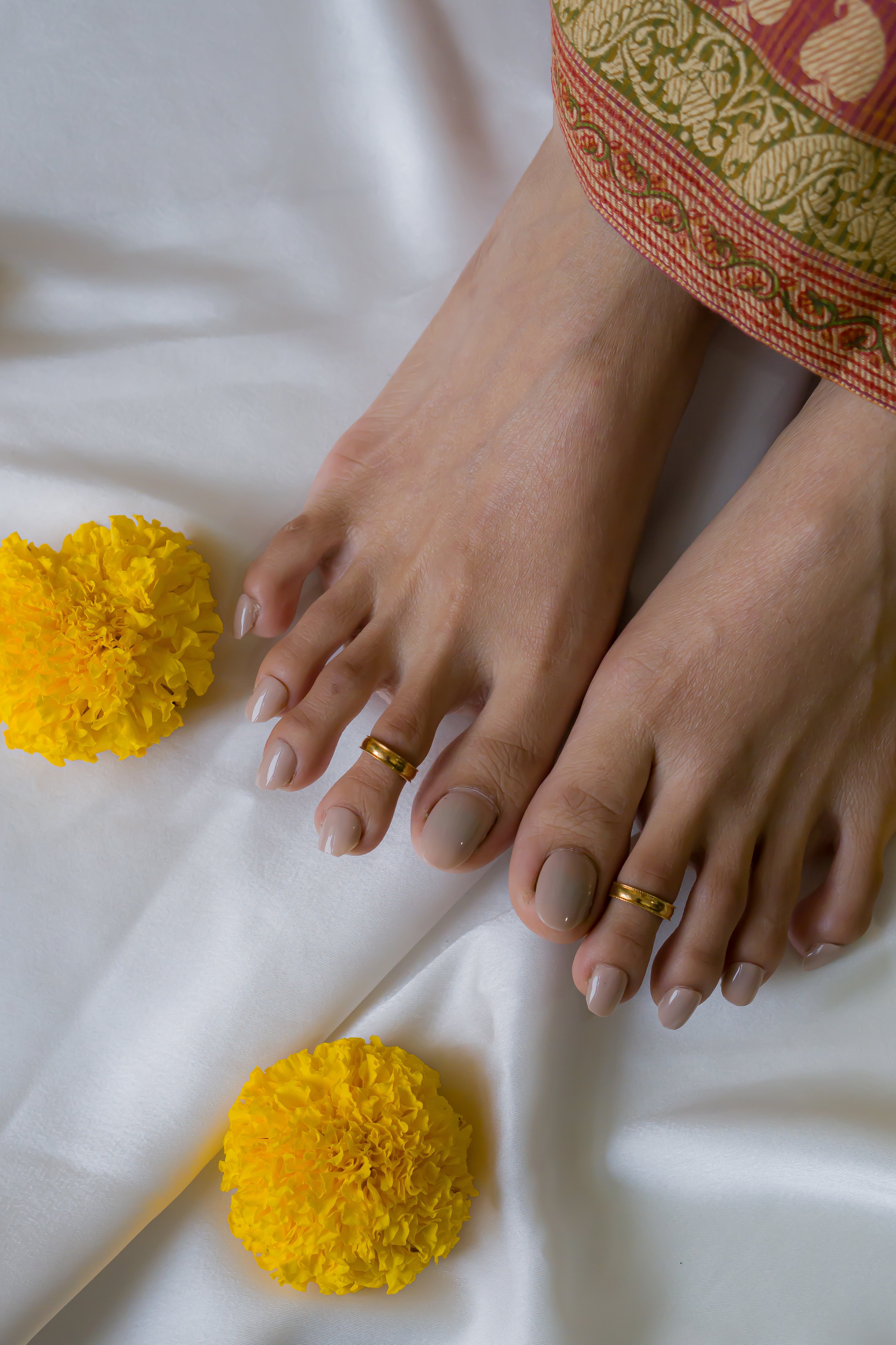 MILGRAIN ELEGANCE TOE RINGS