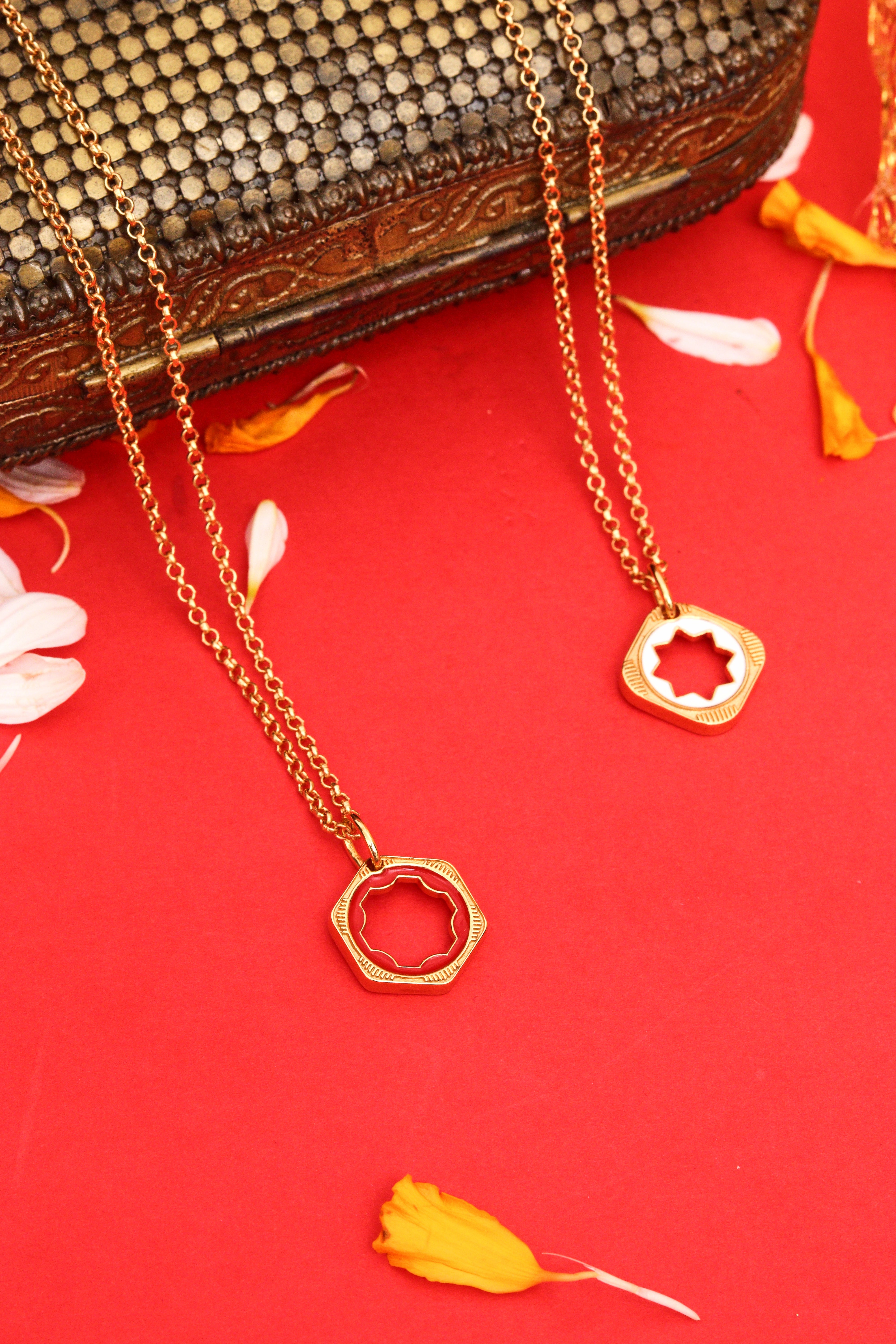 HEXA RED ENAMEL PENDANT WITH CHAIN IN 18K GOLD MICRON PLATING