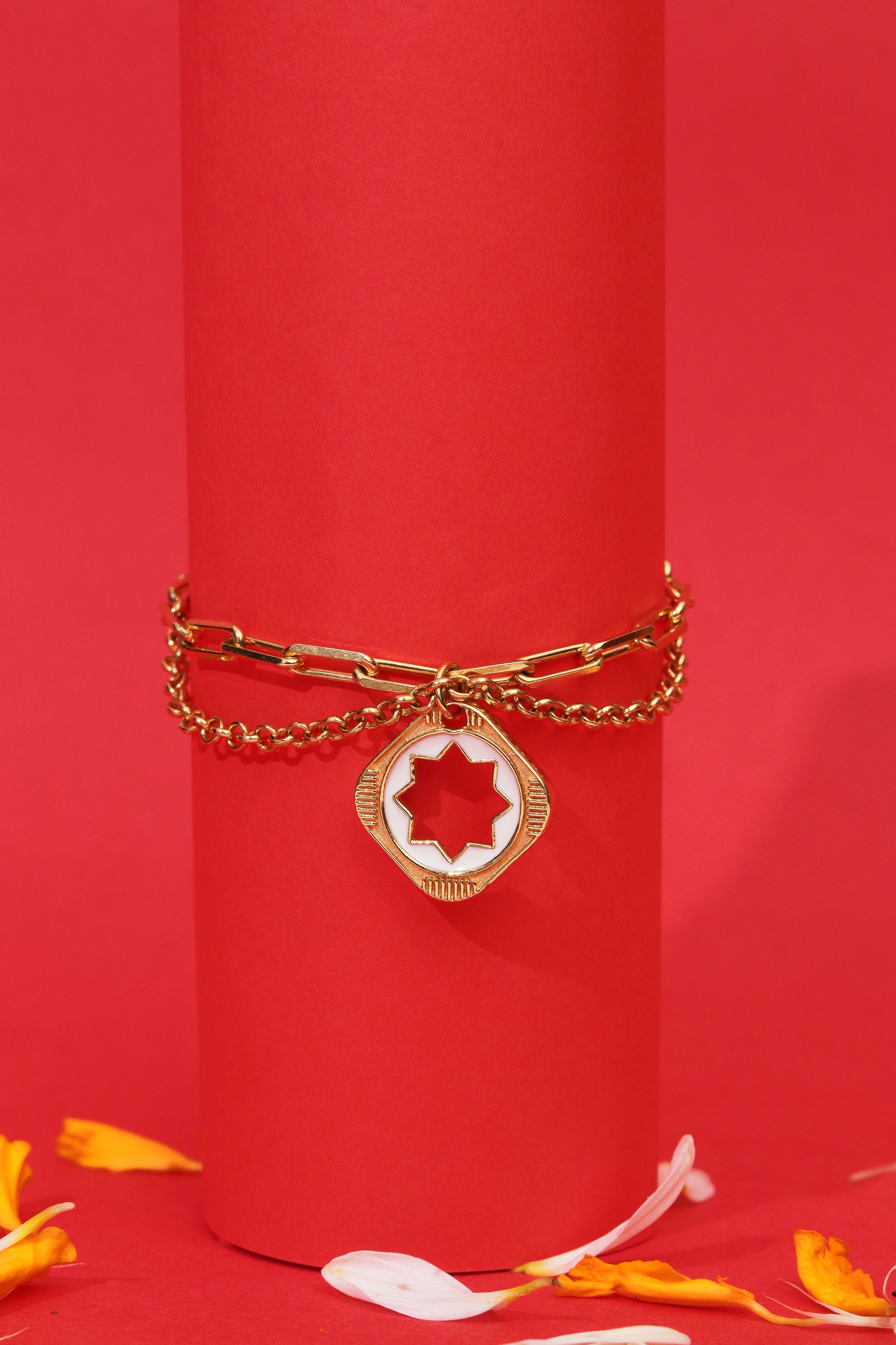 HEXA STAR WHITE ENAMEL BRACELET IN 18K GOLD MICRON PLATING