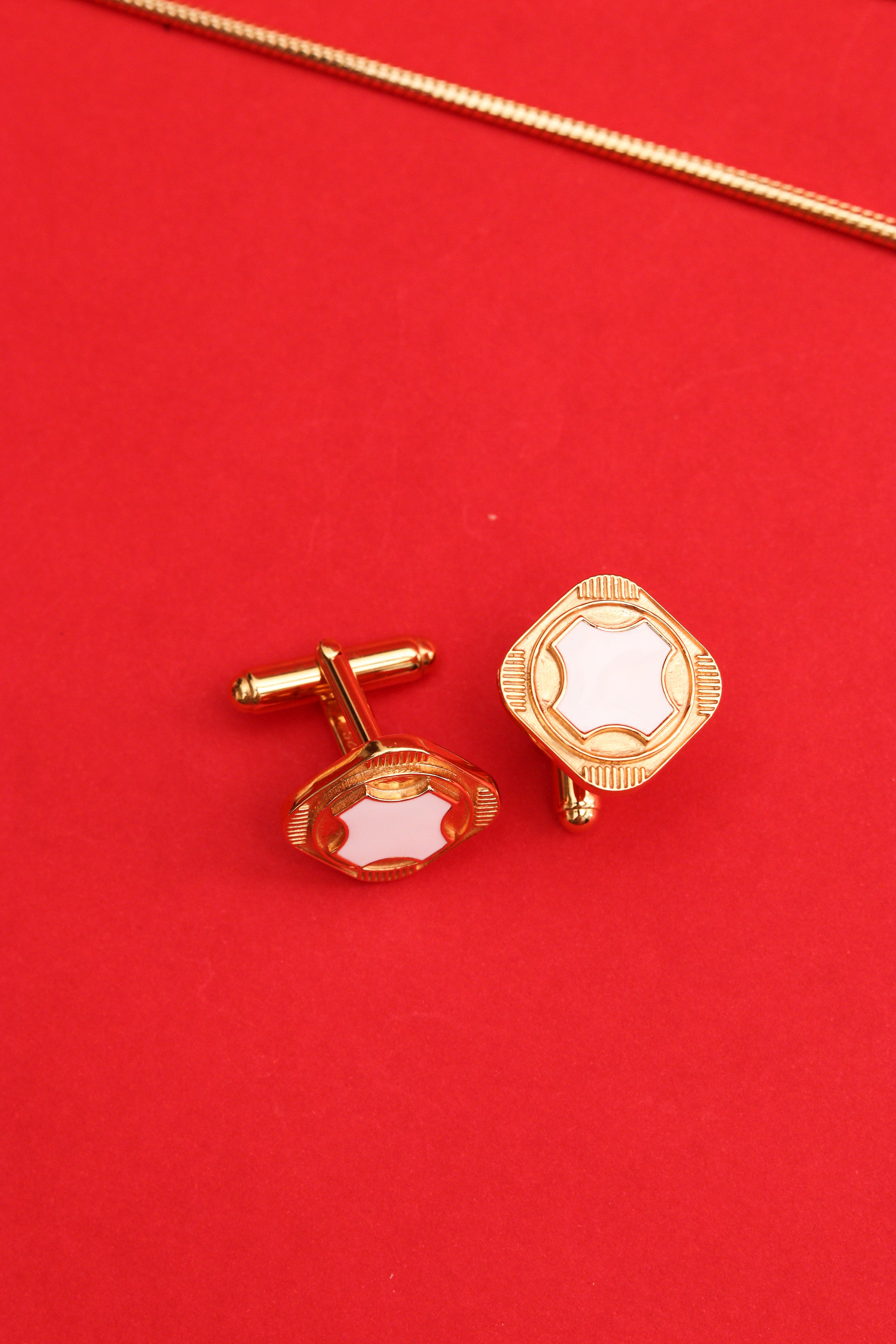 QUADRI QUAD MEN'S CUFFLINKS PAIR IN 18K GOLD MICRON POLISH (WHITE ENAMEL)