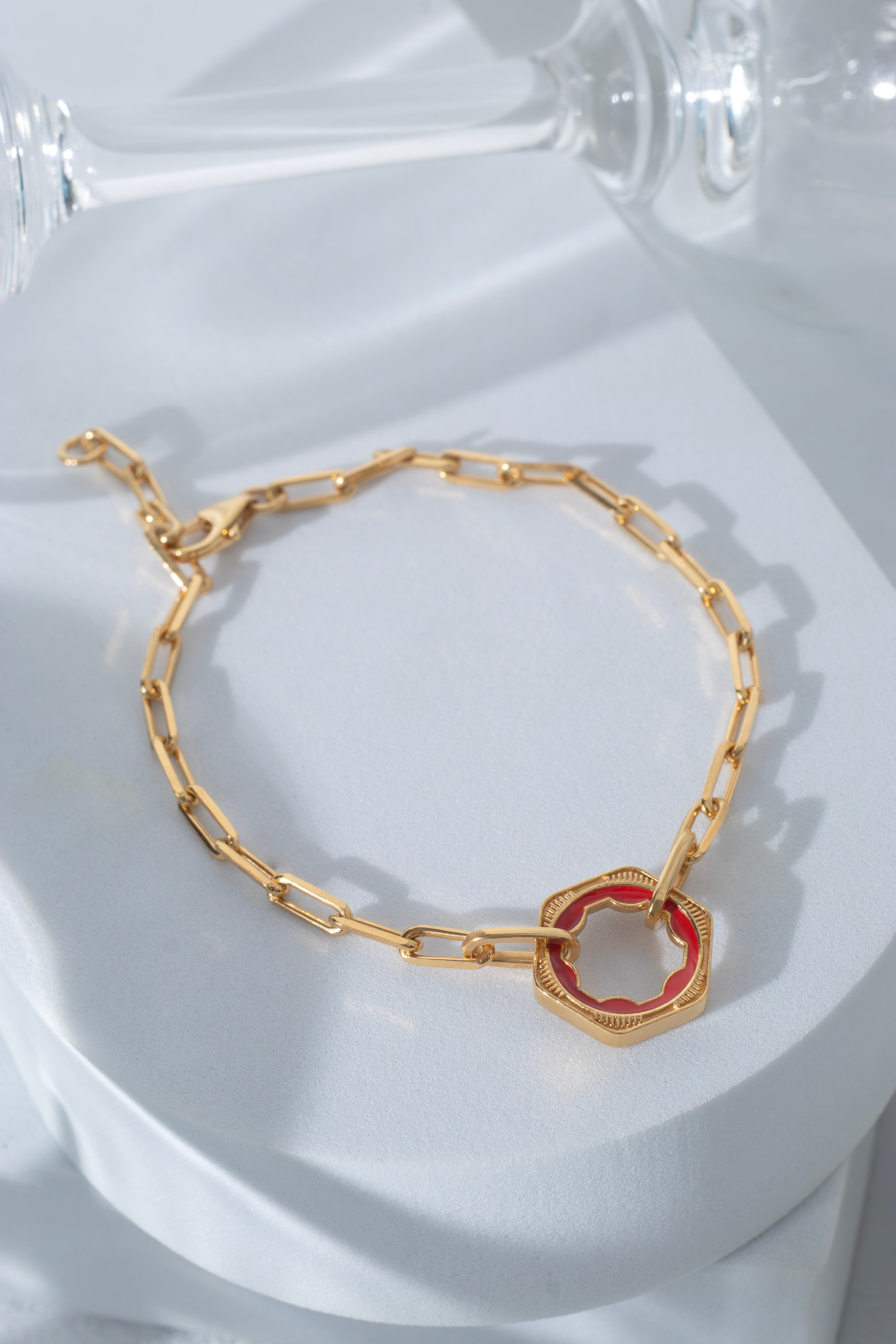 HEXA RED ENAMEL BRACELET IN 18K GOLD MICRON PLATING